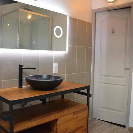 Holiday home Echoppe Centre Ville, Trois *